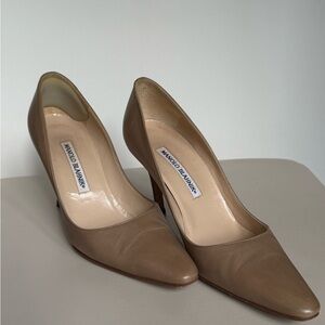Manolo Blahnik Nude Leather Heels 37.5
